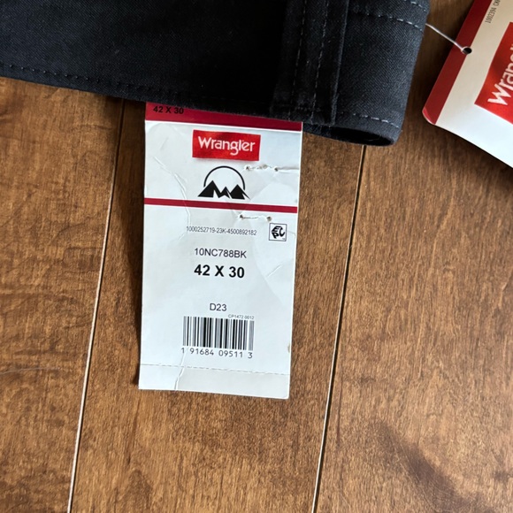 👛 (ANY 2/$30) NWT WRANGLER Straight Fit Performance Zip Cargo Pants - Picture 6 of 8